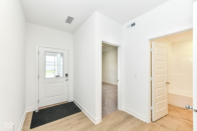 Photo - 16913 Sherwin Ct