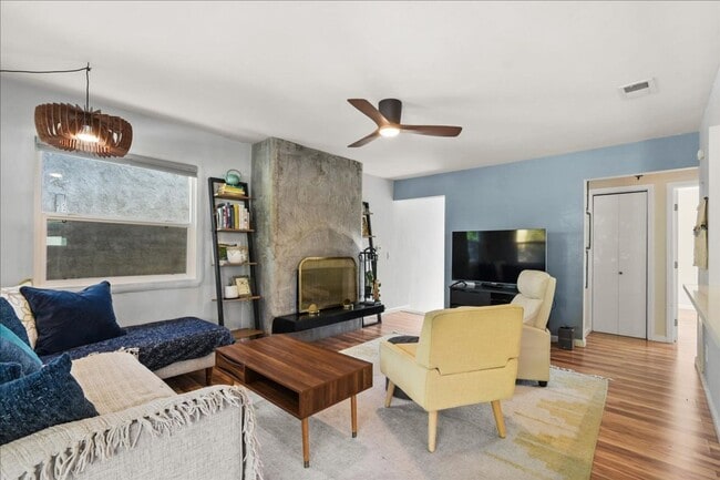 Photo - **Spacious and Bright Canyon Retreat in the Heart of South Park**