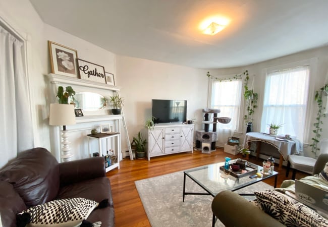 Building Photo - 1524 Tremont St Unit 3