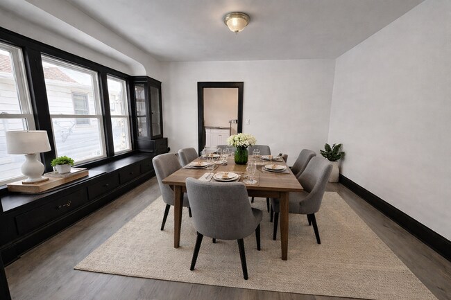 Photo - 3611 E 147th St Unit 2