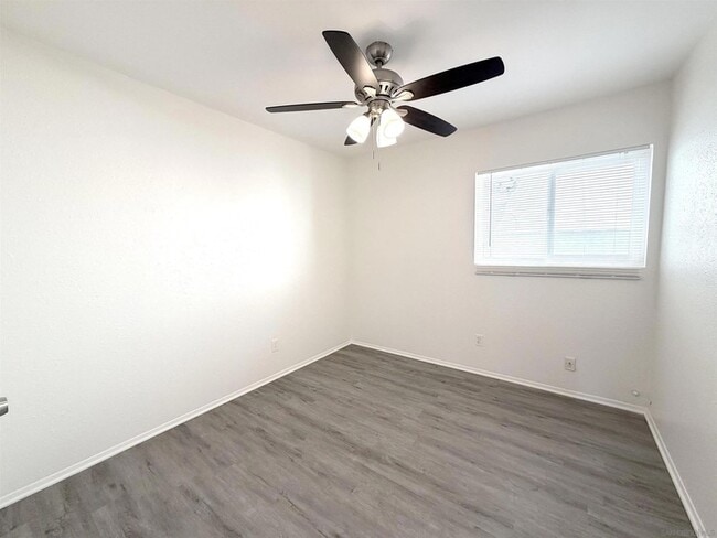 Photo - 1254 Sumner Ave Unit B