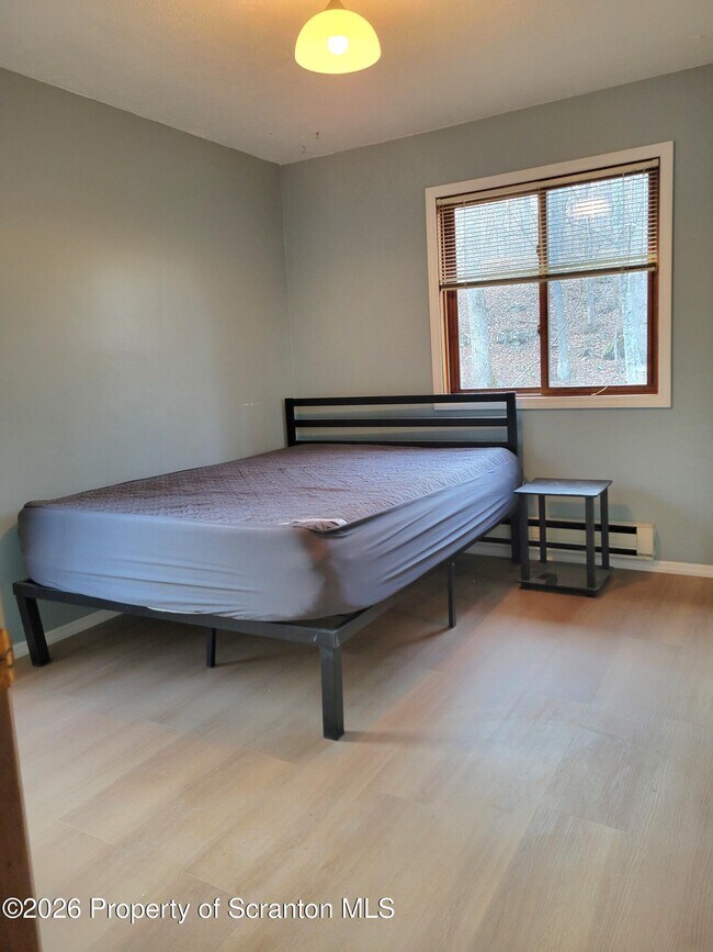 Photo - 353 Saunders Dr