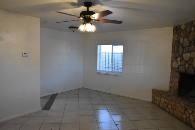 Photo - 1514 W Palmer Dr. Unit 2