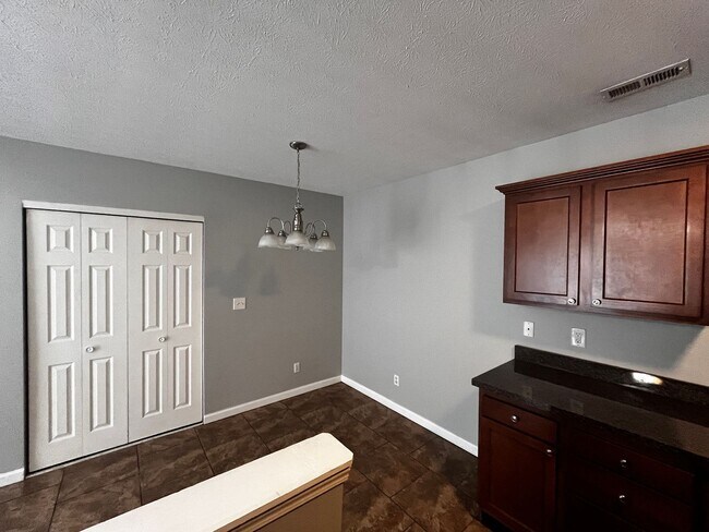 Photo - 3600 Hillcross Dr Unidad 3600 Hillcross Dr -  1