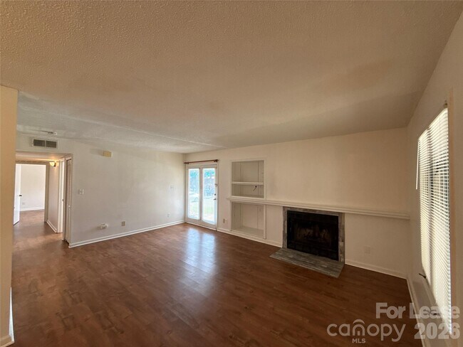 1823 J Julian Ln Unit C