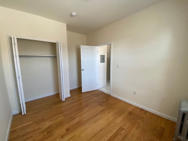 45-47 Newkirk St