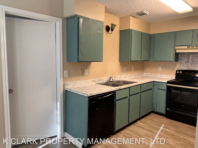 Photo - 2 br, 2 bath House - 14423 EDGEMONT ST.