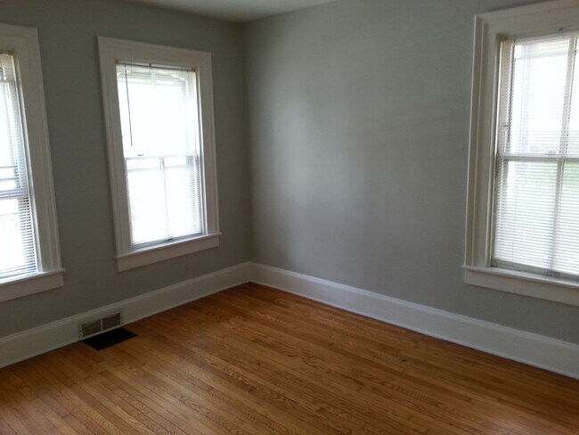 Photo - 533 W Doty St Unit #1
