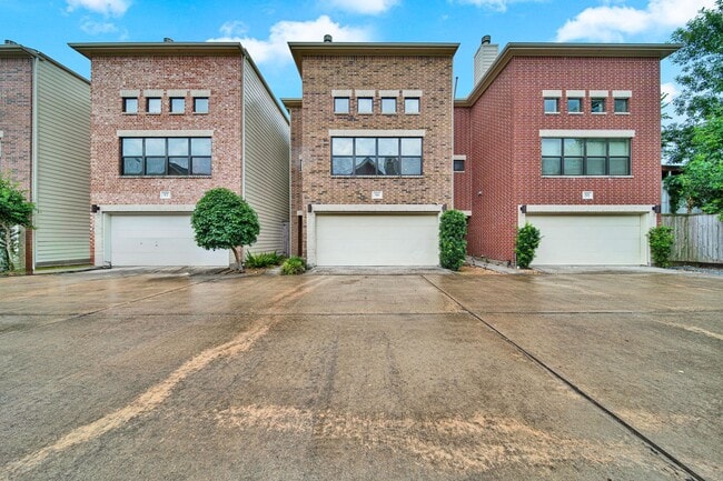 Building Photo - 650 Westcross St Rental