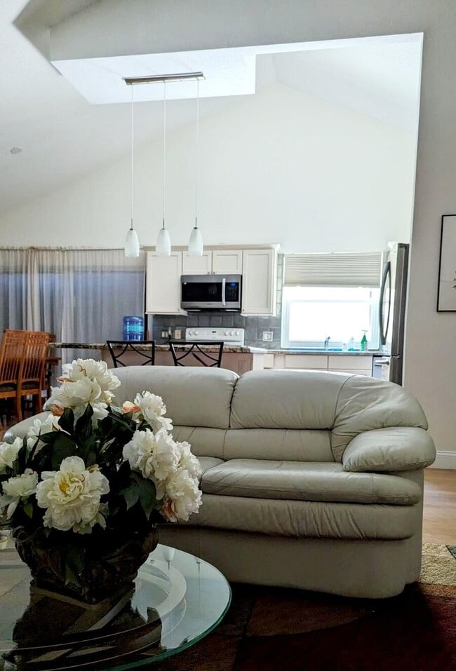 Photo - 100 Cape Pointe Cir