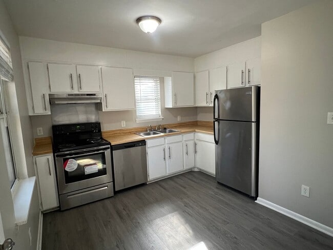 Photo - ELLG715 Unit 102