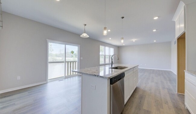Photo - 2132 Shale Dr