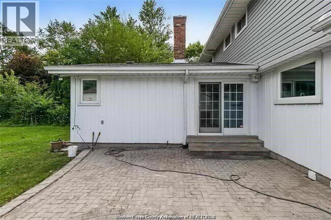 Photo - 6711 Riverside Dr E