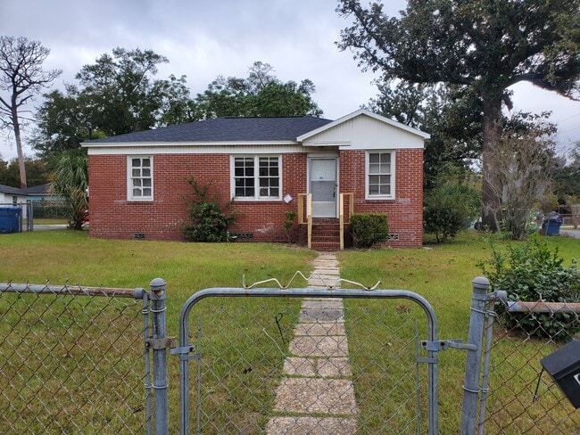 Front Elevation - 905 Ethan Allen St