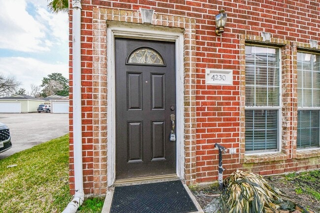 Photo - 4230 Benard Ct