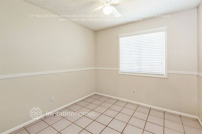 Photo - 128 W Indigo St