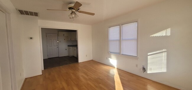 3412 S Washington St Unidad A