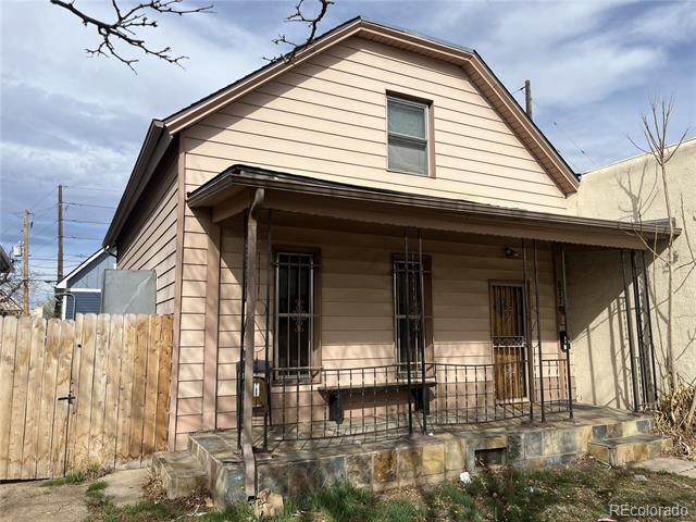 Photo - 677 Galapago St