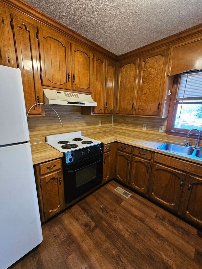 3 BR home in Greensboro! Rental House Rental in Greensboro, NC