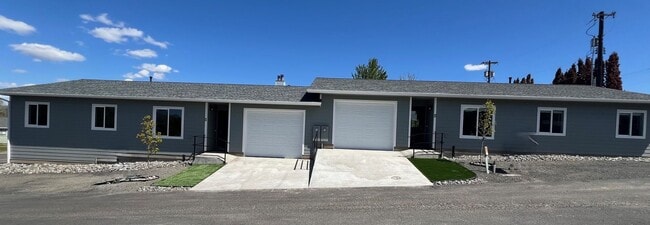 Photo - 3 Bedroom Charming Duplex