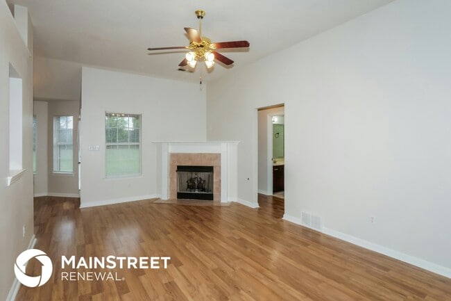 Photo - 8486 Clubview Dr