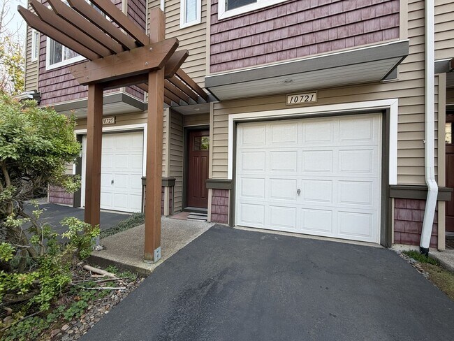 Photo - 10721 NE Gateway Pl