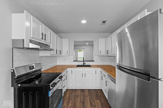Photo - 1315 S Senate Ave