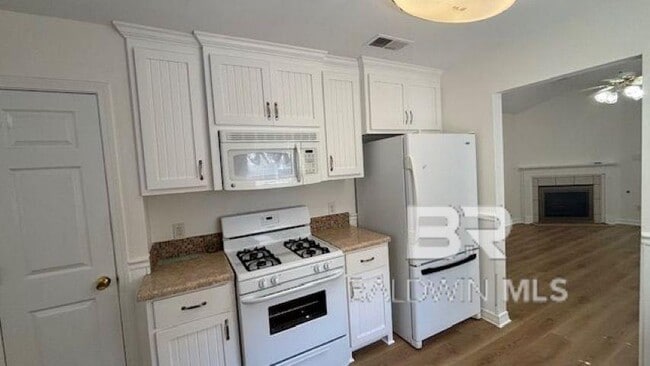 Photo - 508 Westchase Ct N
