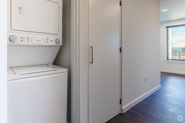 Miles- 2BR,2BA