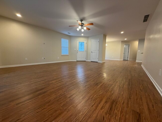 Photo - 10557 Maine Dr