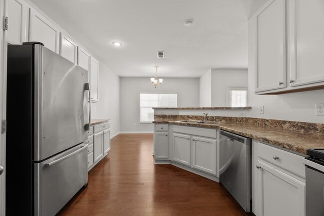 Photo - 6815 Kinsale Ln