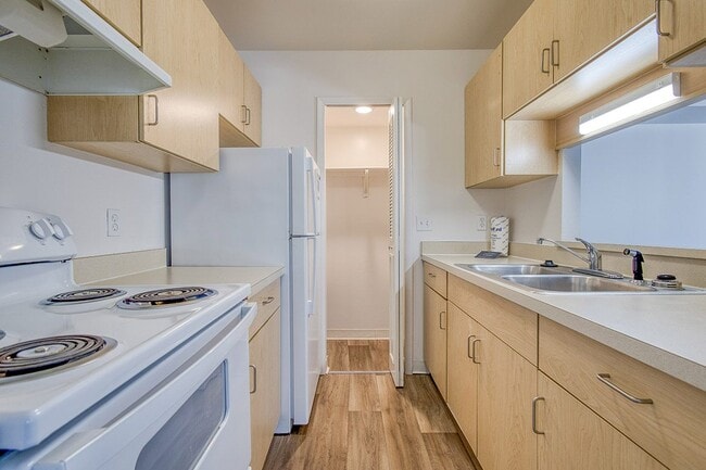Wood Creek Apartments
