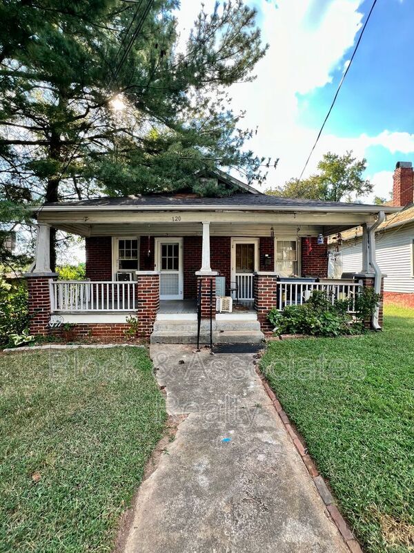 Photo - 120 S Poplar St