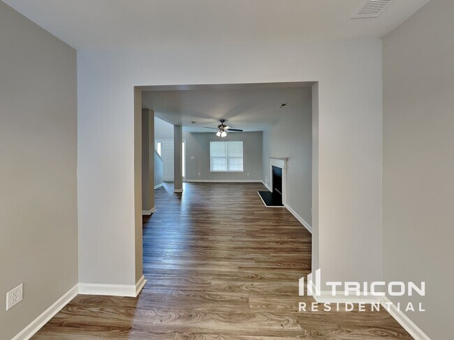 Photo - 178 Fairmont Cir