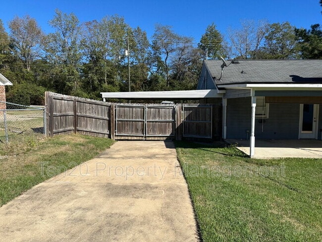 Photo - 776 Lee Rd 222