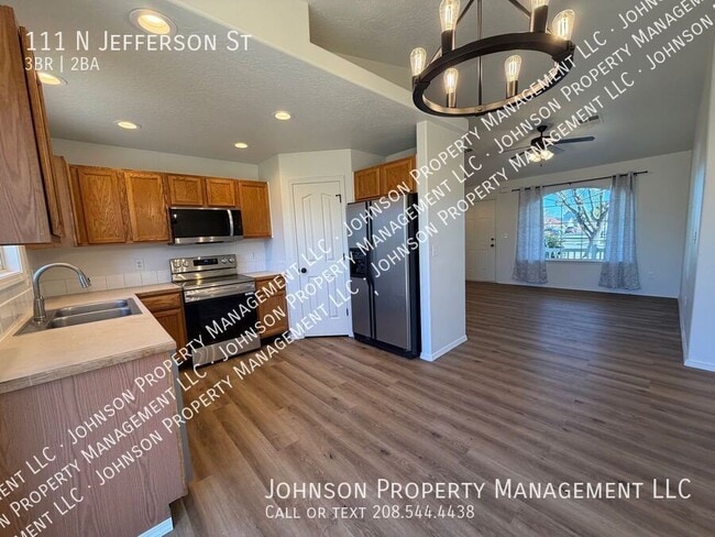 Photo - 111 N Jefferson St