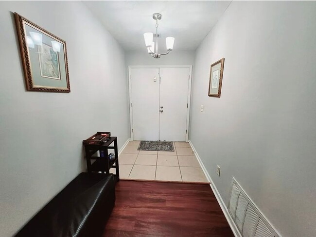 Photo - North Columbus 3 Bedrooms 2 Bath Garage