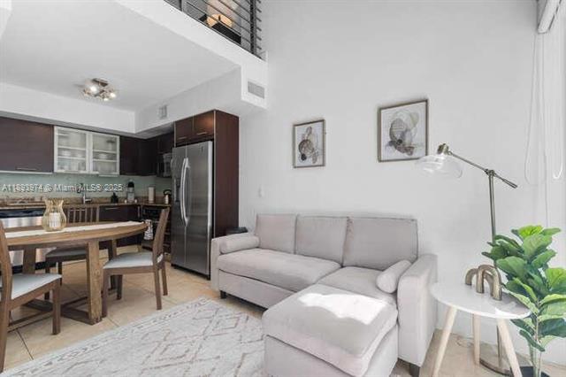 Building Photo - 41 SE 5th St Unit 308