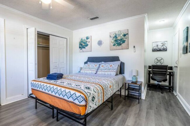 Photo - 4401 Lenmore St Unidad 2