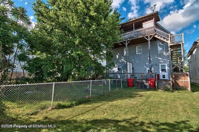 Photo - 34 1/2 John St