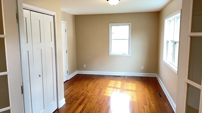 Photo - Single Family Home in St Paul with Garage!!