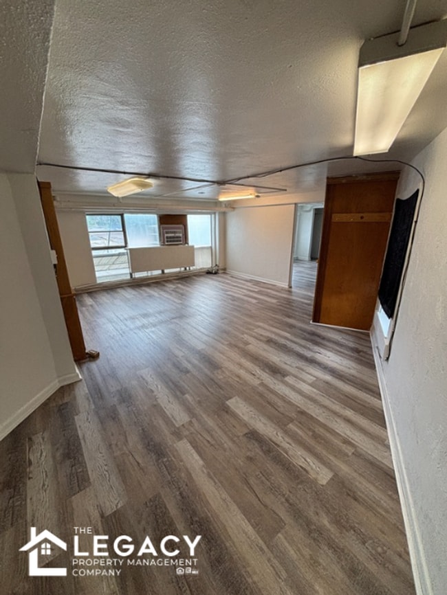 Photo - 604 E 2nd St Unidad 2