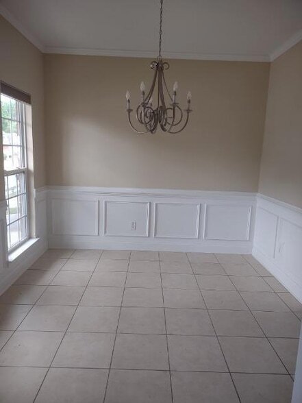 Photo - 2919 Aylesbury Dr