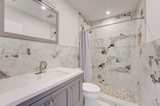 Photo - 8352 Dundee Terrace