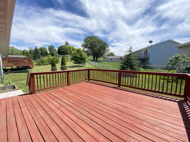 Photo - 4936 Valley Dr NW