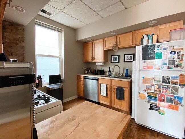 Photo - 2117 W Ohio St Unit 2F