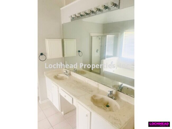 Photo - ******3 BEDROOM HOME LOCATED IN THE SPRING...