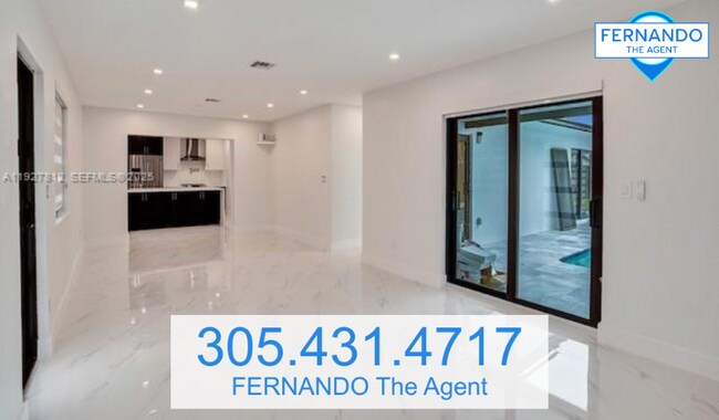 Photo - 7881 Hope St