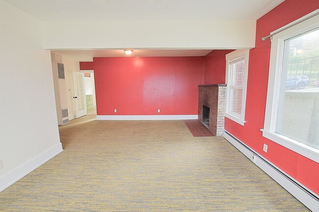 Photo - Bay View Living Near WWU – 1 & 3 Bedroom Units Unit #1