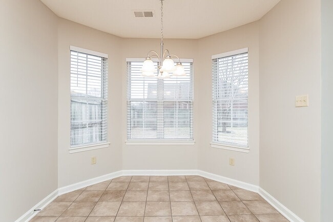 Photo - 6284 Manchester Cove